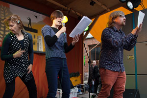 Dancer Satu Tuittila with poets Vilja-Tuulia Huotarinen & Kári Tulinius, 2016. Photo by Teemu Juutilainen