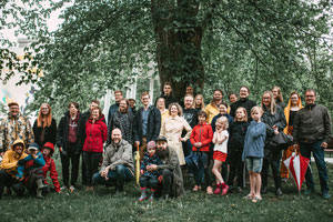 Residents of Annikki Wooden Quarter @ the unveiling of the Tree of Poetry mural. Photo by Riikka Vaahtera