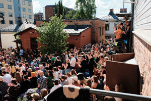 Festival crowd, Annikki Poetry Festival 2022. Photo by Ville Kurki