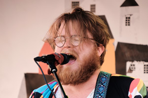 The singer of Ursus Factory Jussi Pelkonen, Annikki Poetry Festival 2022. Photo by Ville Kurki