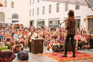 John Cooper Clarke (UK), Annikin Runofestivaali 2011. Kuva: Pekka Huttunen